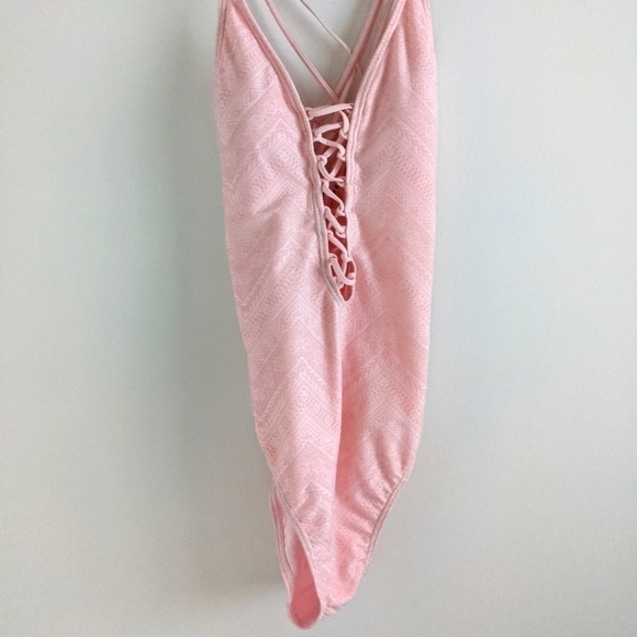 Nwt Ambrielle Strappy Pink Chevron Swim Suit M - Picture 1 of 10